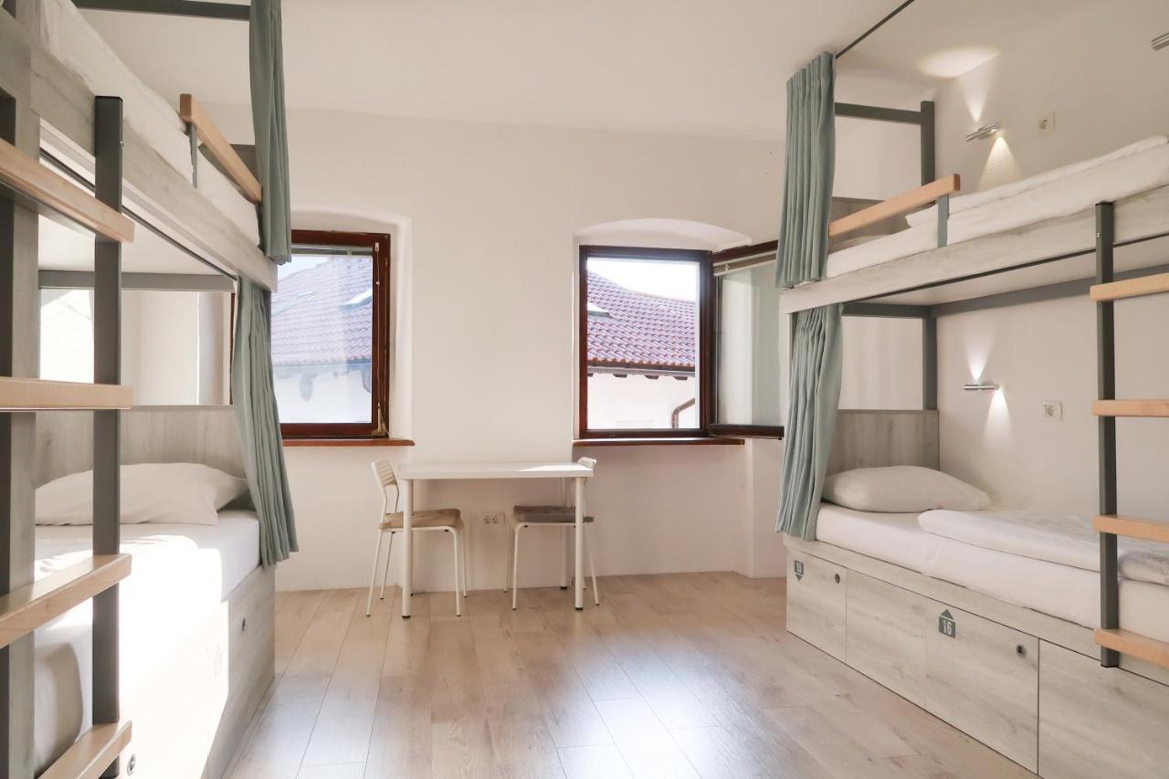 Premium Hostel Кобарід Екстер'єр фото