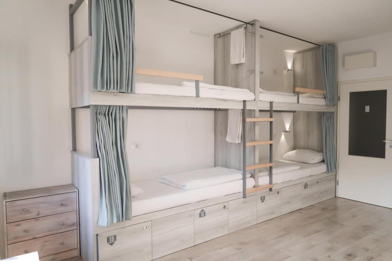 Premium Hostel Кобарід Екстер'єр фото