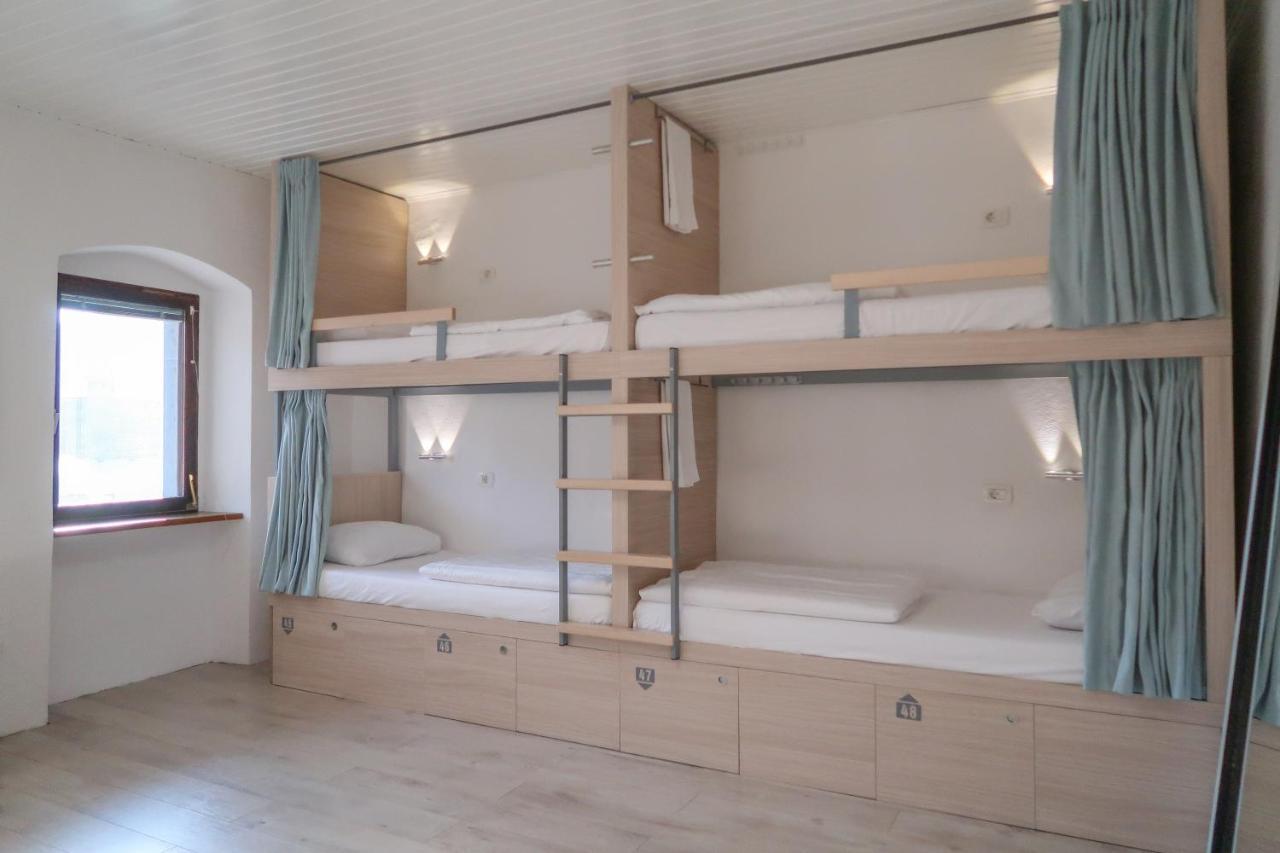 Premium Hostel Кобарід Екстер'єр фото